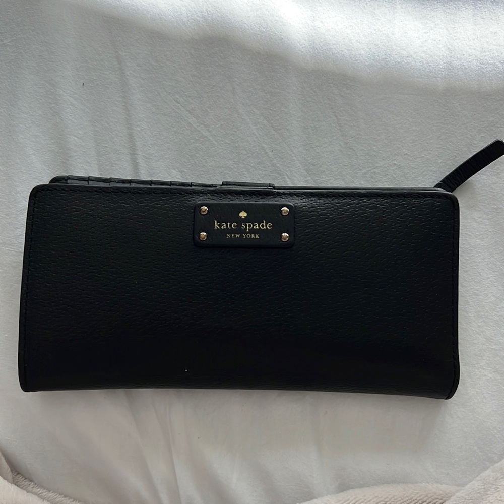 Kate spade slim bifold wallet